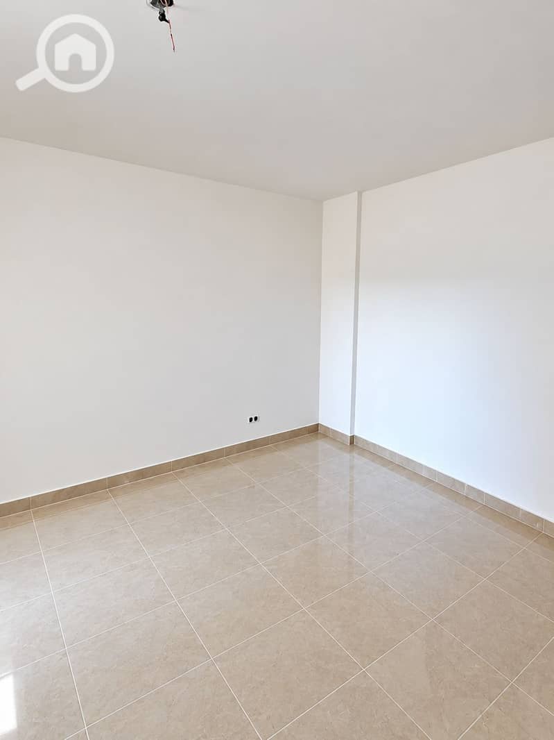 5 Empty Room with Marble Tile Floor. png