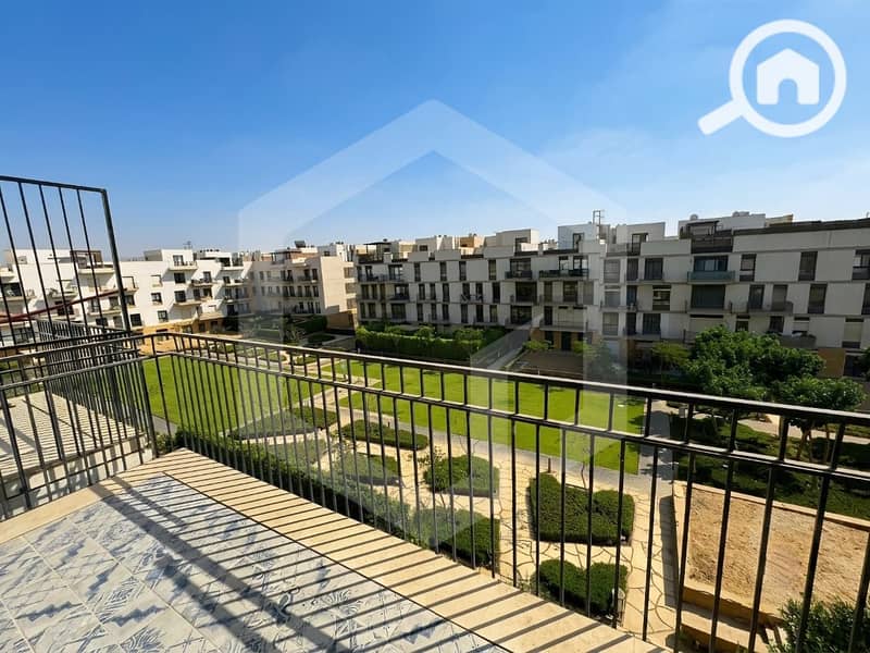 10 Courtyard Sodic 10. jpg