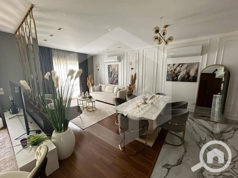 2 Al Patio 6 2. jpg