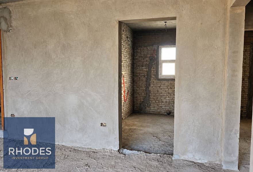 10 Unfinished Plaster Room with Brick Interior. png