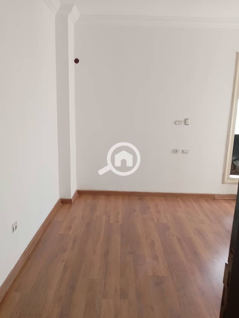 7 1001131089. jpg