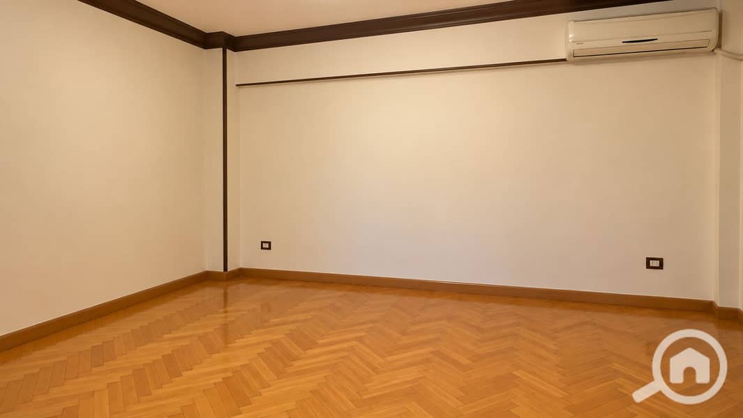 6 153923. jpg