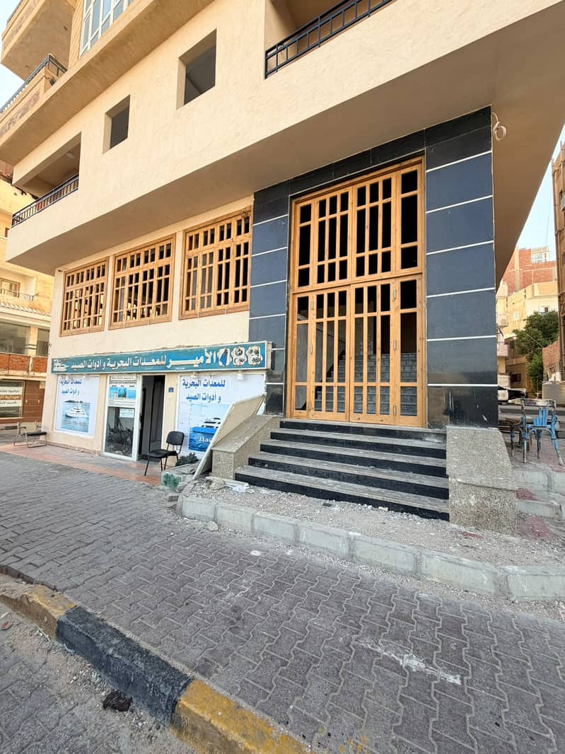 مسطح تجاري كامل التشطيب بمنطقة القيادات مسطح تجاري كامل التشطيب بمنطقة القيادات