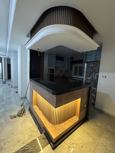 3 Bedroom Apartment for Sale in Shorouk City, Cairo - شقة للبيع في المنطقة ٨ الشروق ٢ تشطيب الترا سوبر لوكس