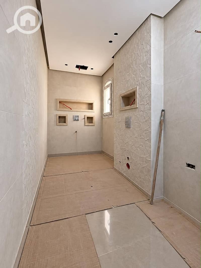 7 7bbaeb2a-4970-4663-aeef-c42bcc9adcd5. jpg