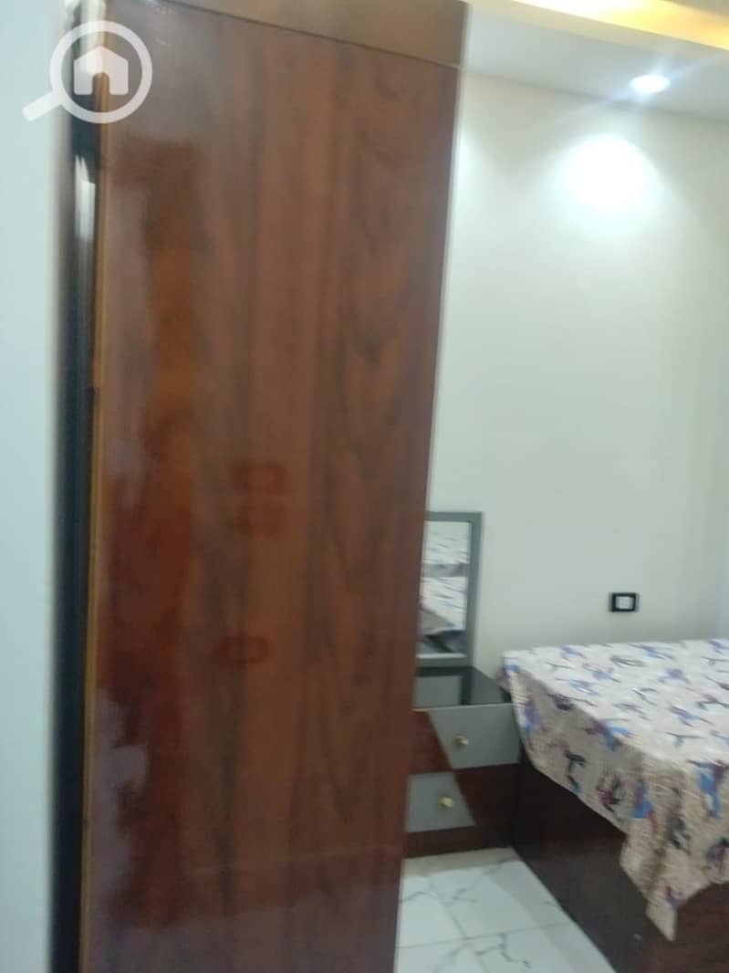 4 9809. jpg