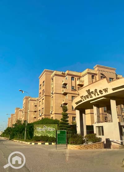 3 Bedroom Flat for Sale in Hadayek October, Giza - 70366b91-546f-495f-8d32-b030b4964d50. jpg 3 Bedroom Flat for Sale in Hadayek October, Giza - 70366b91-546f-495f-8d32-b030b4964d50. jpg