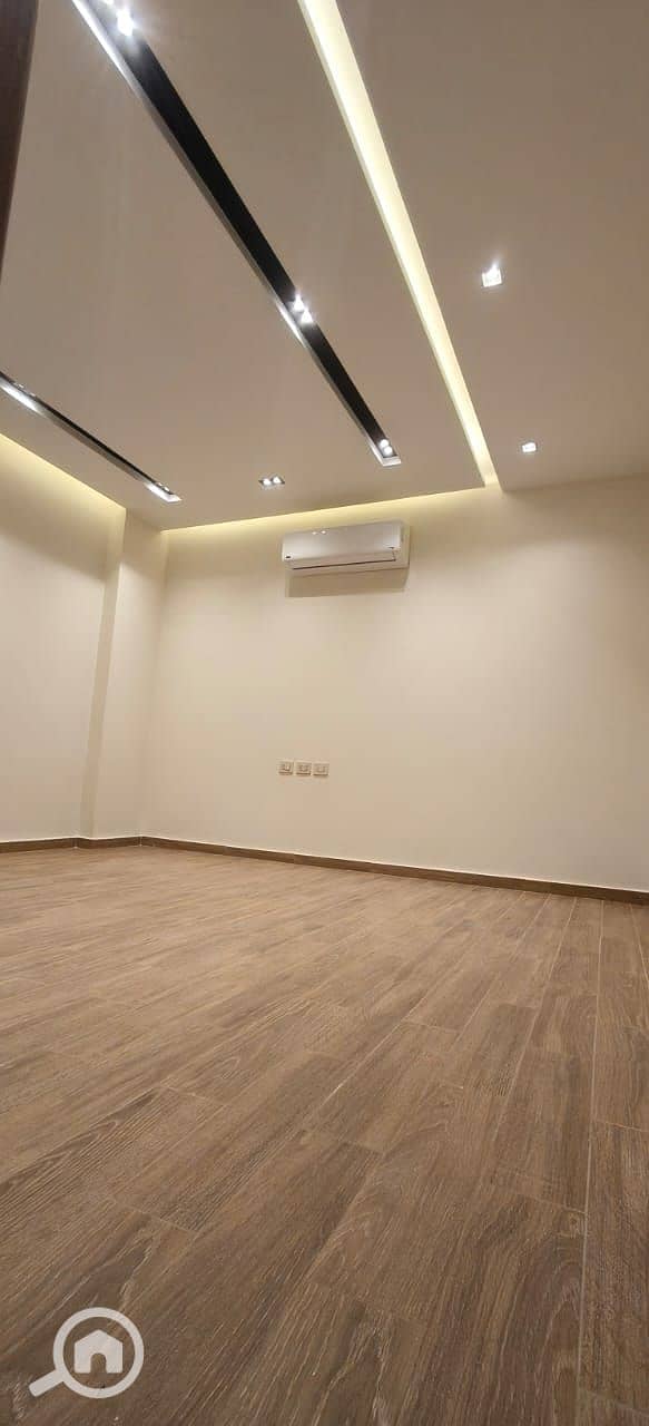 4 WhatsApp Image 2026-10-06 at 12.49. 19 PM. jpeg