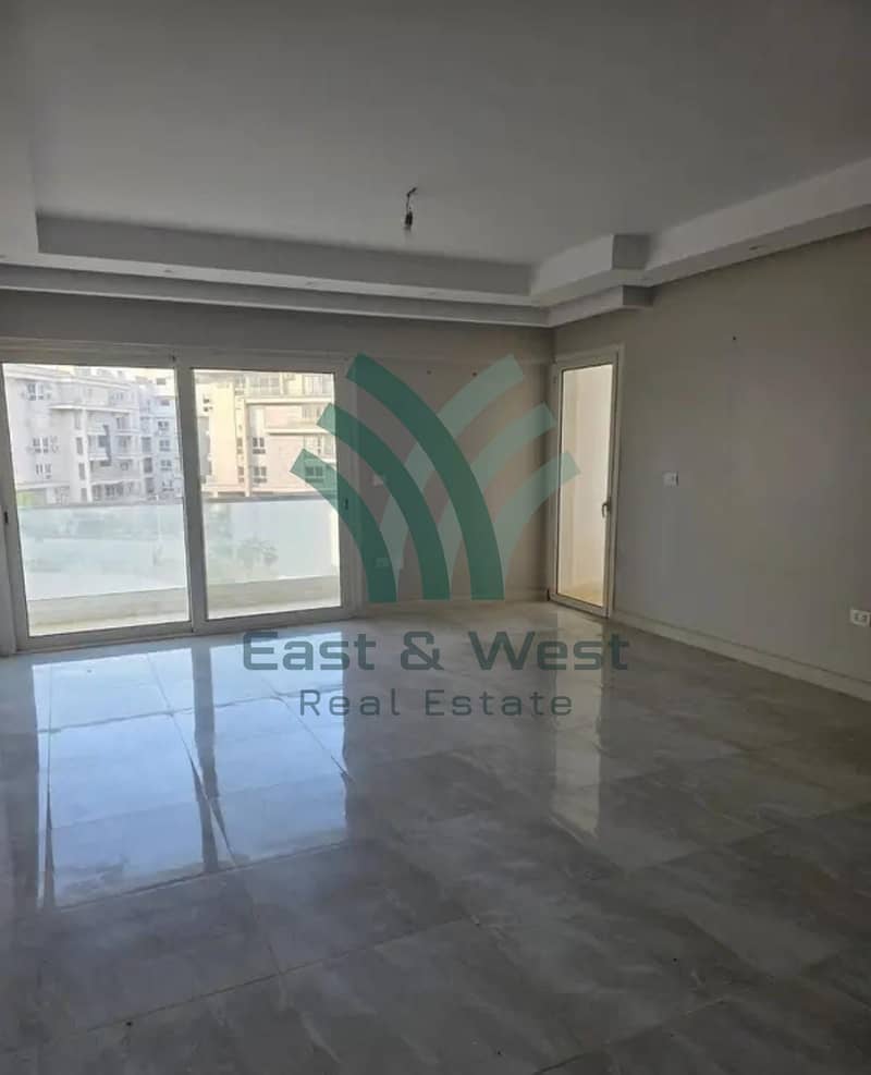 9 0db116c3-bc43-4e85-813e-2dbd72a431c9. jpg