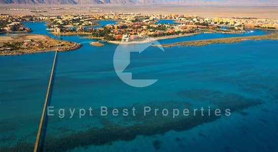 3 Bedroom Chalet for Sale in Gouna, Red Sea - 43e0d8fd2a98a1d8be67963e530e4f98. jpg 3 Bedroom Chalet for Sale in Gouna, Red Sea - 43e0d8fd2a98a1d8be67963e530e4f98. jpg