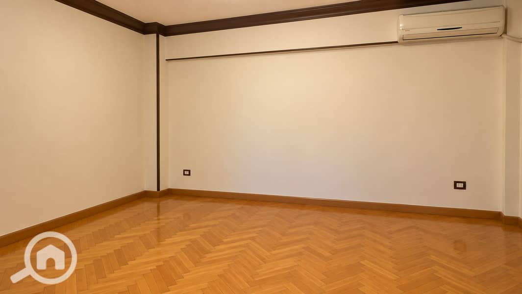 3 30426. jpg