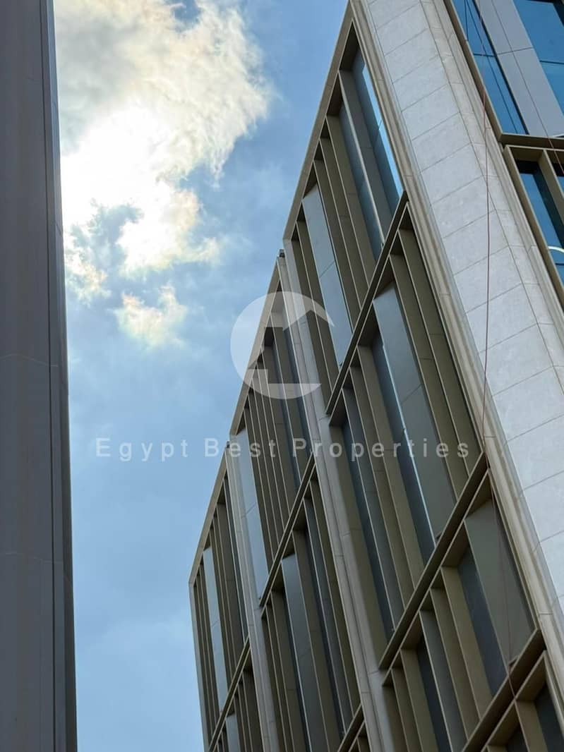 5 f32c5e5a-27a9-42ed-81fd-ddc577992f17. jpg