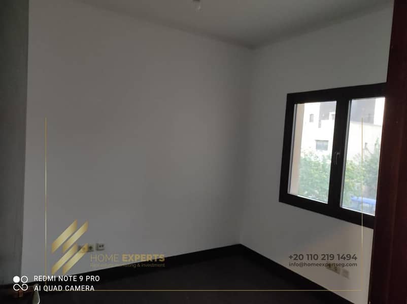 45 fbf14266-0166-4801-91c2-c261cdba1eec. jpg