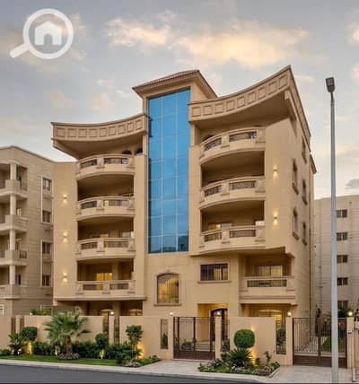 10+ Beds Villa for Sale in Hadayek October, Giza - 1000051330. jpg