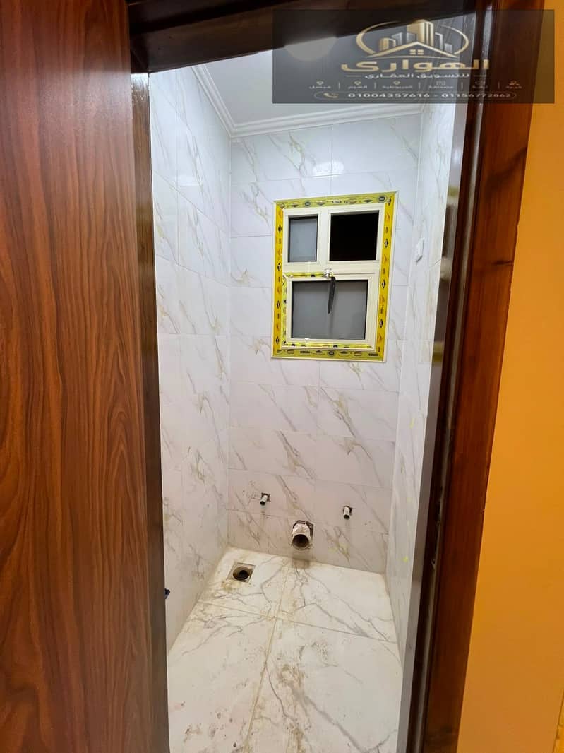 4 1000835140. jpg