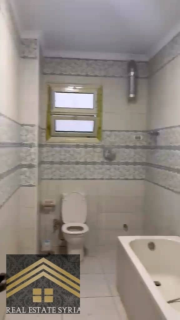 7 1000566400. jpg