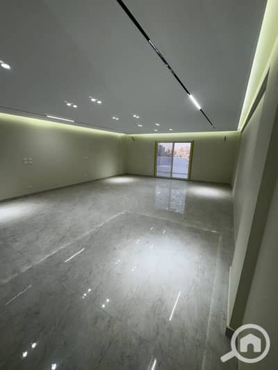 3 Bedroom Flat for Sale in Dokki, Giza - WhatsApp Image 2026-10-08 at 5.58. 08 PM (2). jpeg