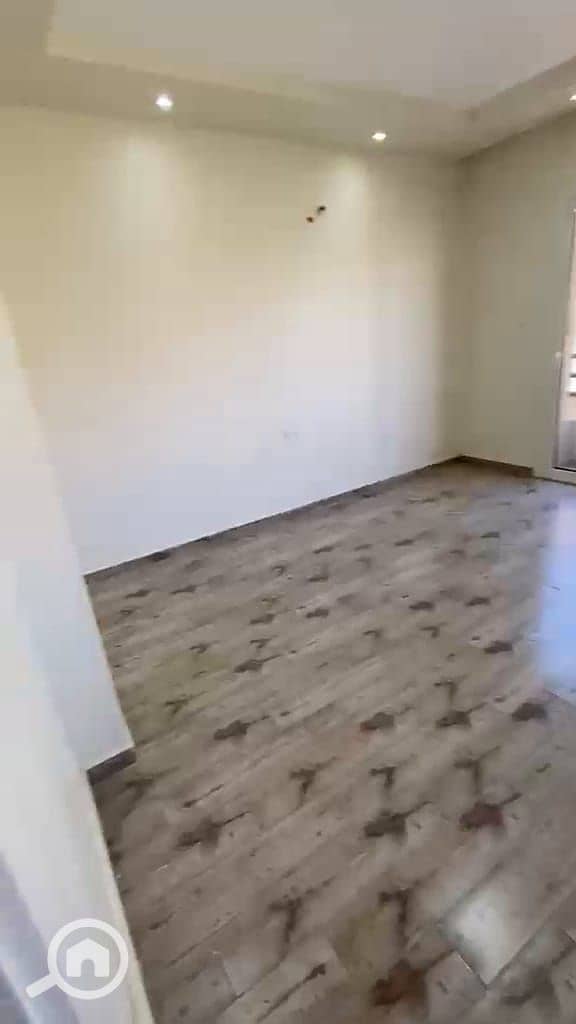 11 1000297477. jpg