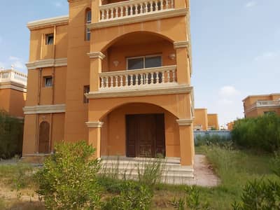فیلا 5 غرف نوم للبيع في مدينة الشروق، القاهرة - Stand alone villa @ an Apt price