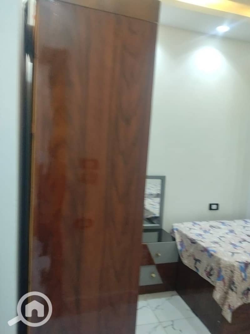 2 9809. jpg