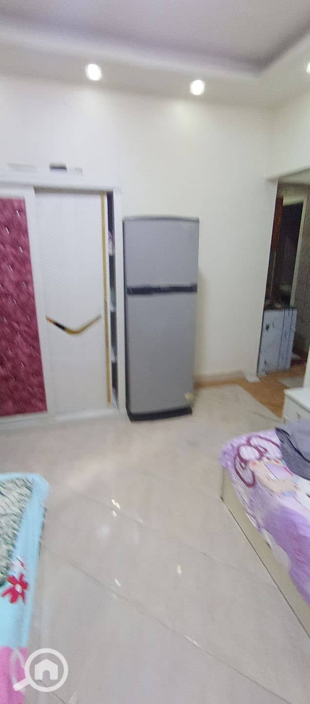 4 1000185997. jpg