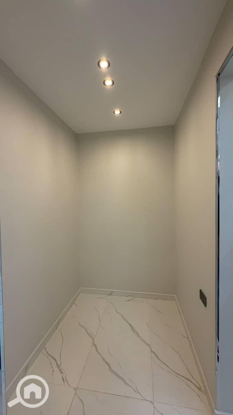 9 52de438b-31e9-4d1e-8cef-3037cb7a6632. jpg