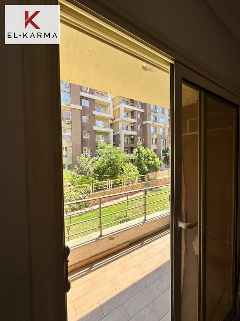 18 6439dac2-cb75-4b67-ae34-6d7cc9c777f0. jpg