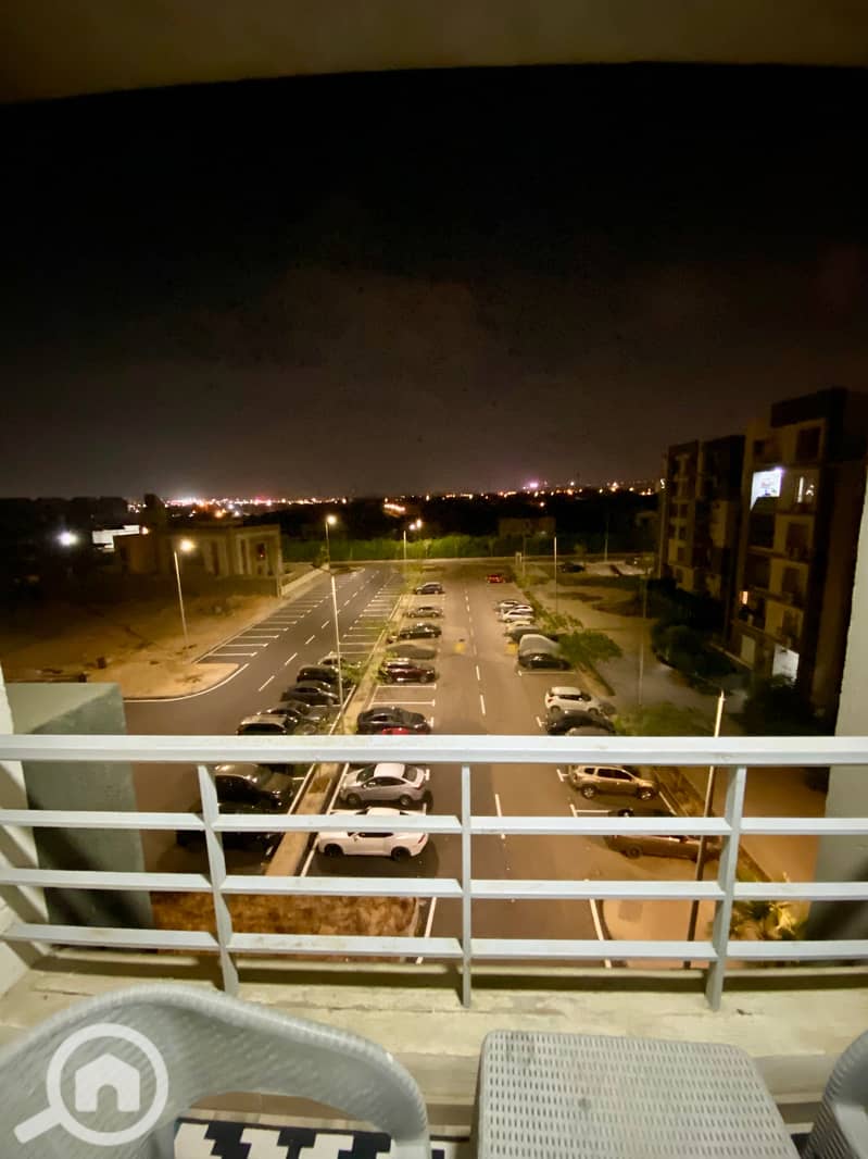 10 ebd81048-5283-4666-9cbf-9901b535ab11. jpg