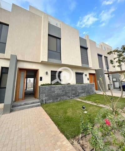 4 Bedroom Duplex for Sale in Shorouk City, Cairo - 821151629_4604026866543081_7845843476848997773_n. jpg 4 Bedroom Duplex for Sale in Shorouk City, Cairo - 821151629_4604026866543081_7845843476848997773_n. jpg