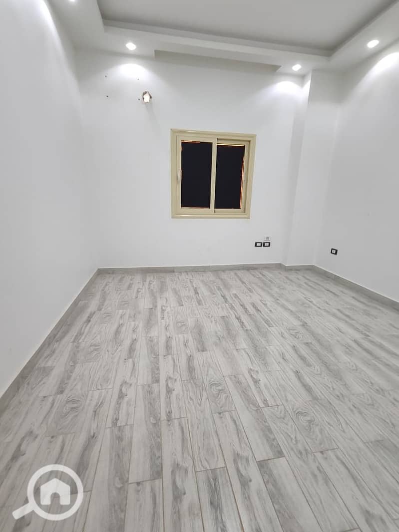 8 43358. jpg