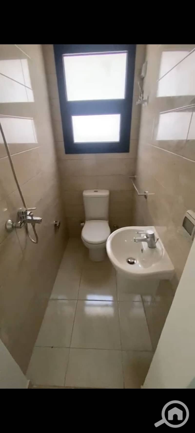 8 1000332029. jpg