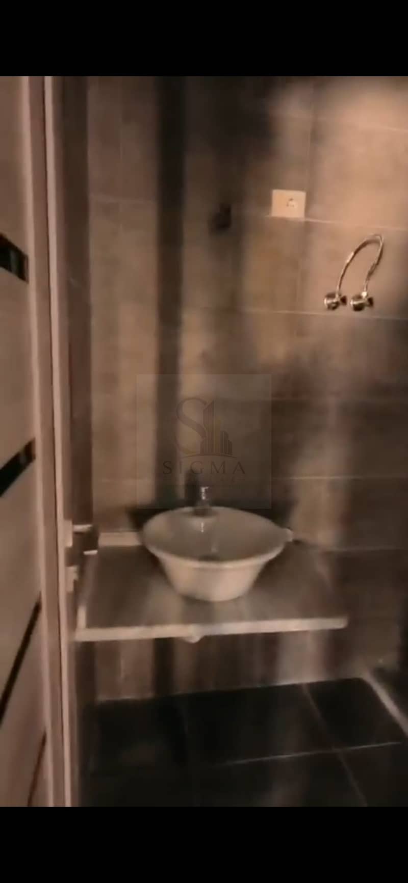 11 1000471364. jpg