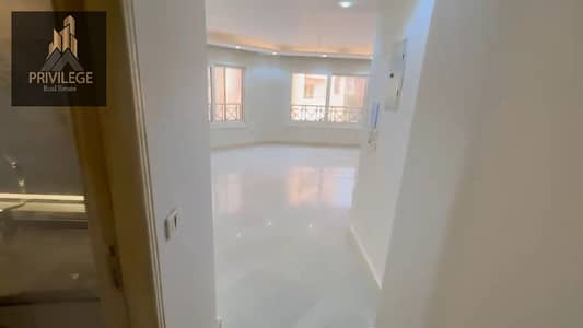2 Bedroom Apartment for Sale in Zahraa Al Maadi, Cairo - IMG-20261002-WA0020. jpg