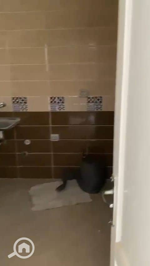 11 units-69121763464957. jpg