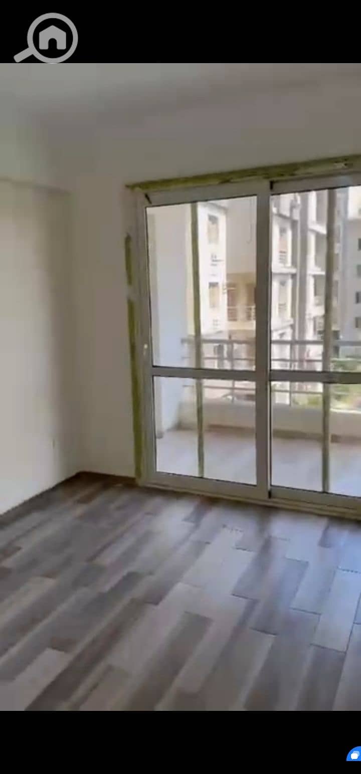 9 1000412585. jpg