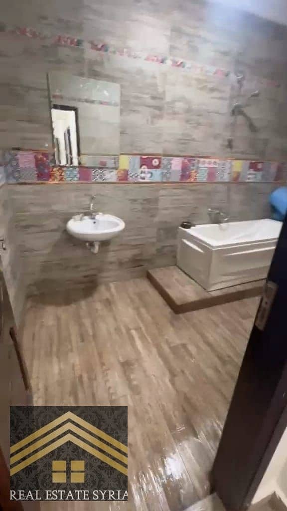7 1000567395. jpg