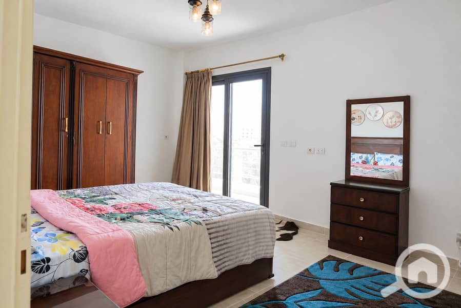 7 Bright Patchwork Bedroom Interior. png