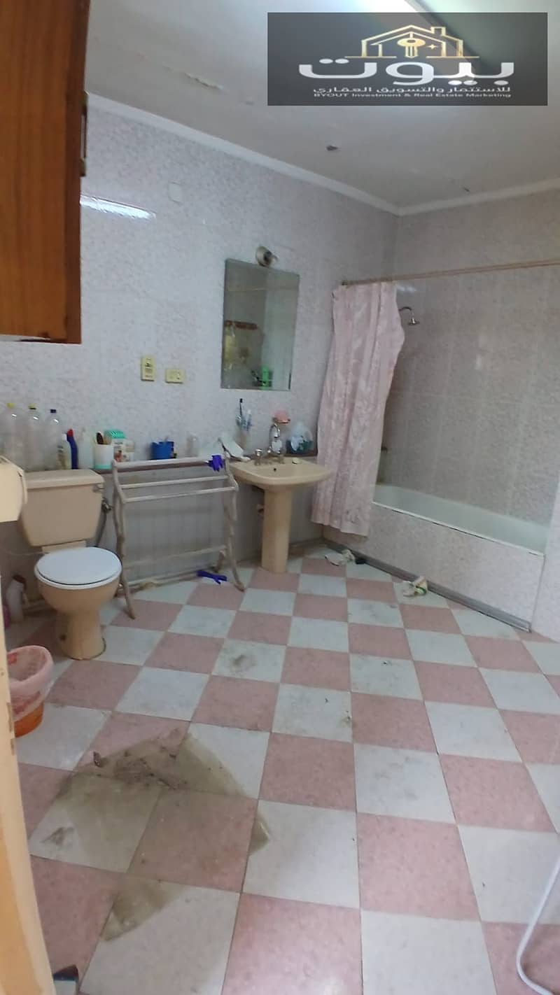 10 1000482760. jpg