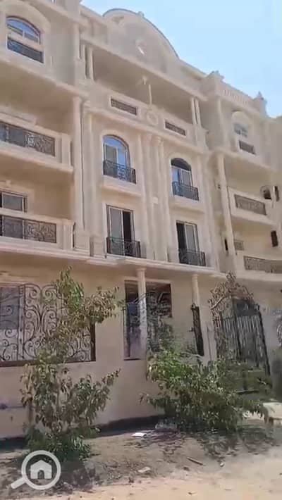 6 Bedroom Duplex for Sale in 6th of October, Giza - 1000809244. jpg