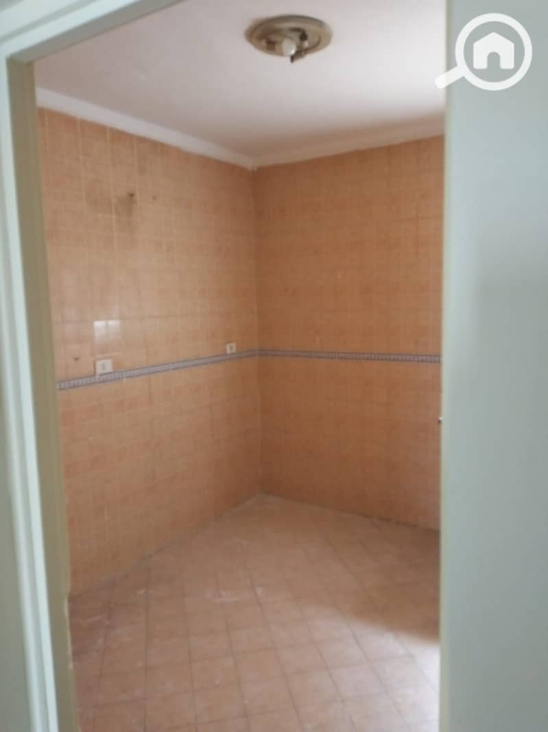 7 1001092729. jpg