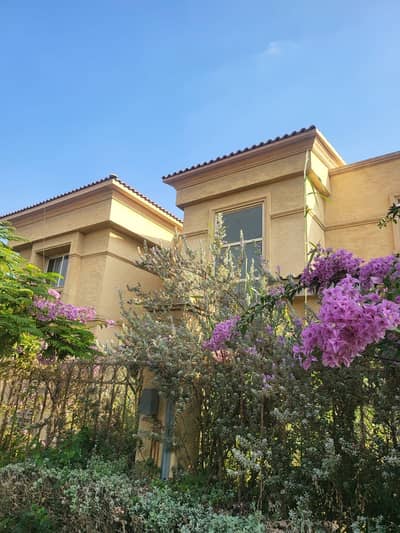 5 Bedroom Villa for Sale in New Cairo, Cairo - Stand alone 5 Bedroom Villa for Sale in New Cairo, Cairo - Stand alone