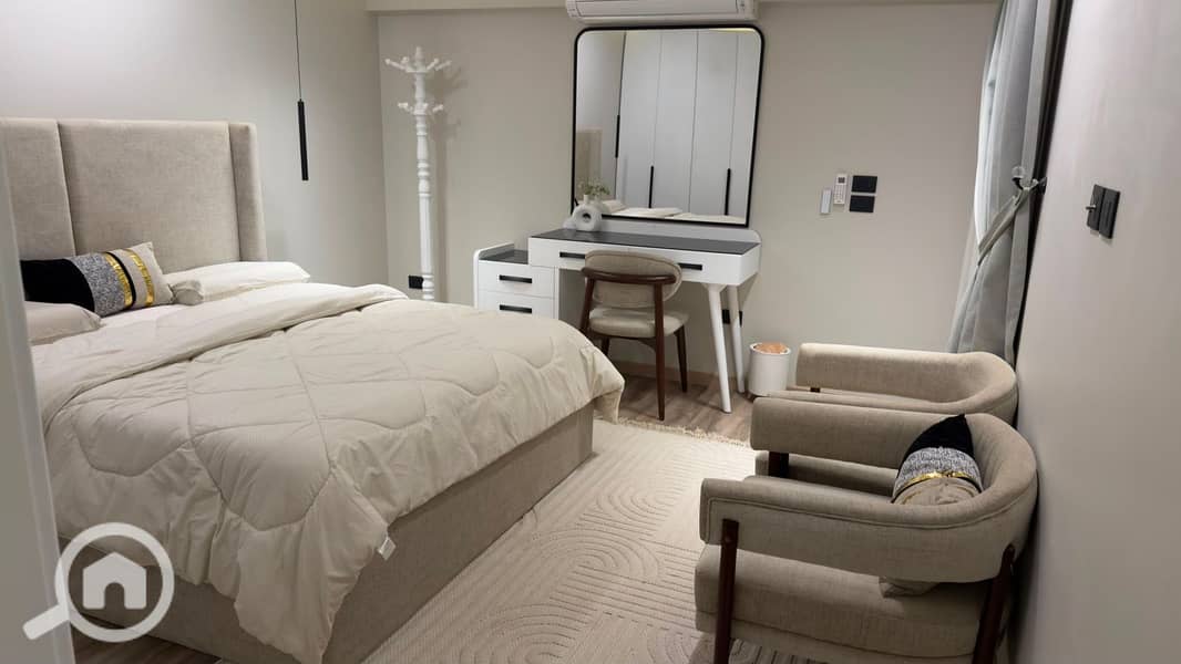 10 7d94bba4-b4a1-4c10-b856-bebc88d71d2b. jpeg
