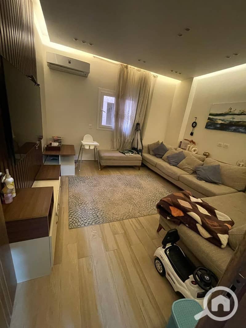 2 1000485071. jpg