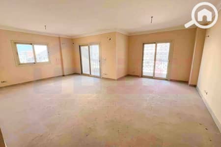3 Bedroom Apartment for Sale in Moharam Bik, Alexandria - WhatsApp Image 2026-10-06 at 16.44. 38. jpg