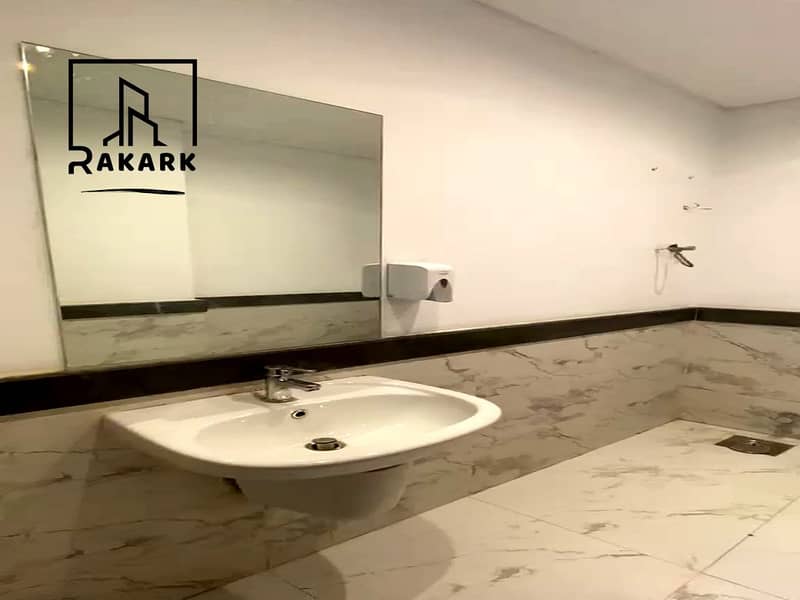 6 Bathroom_2 (Copy). jpg