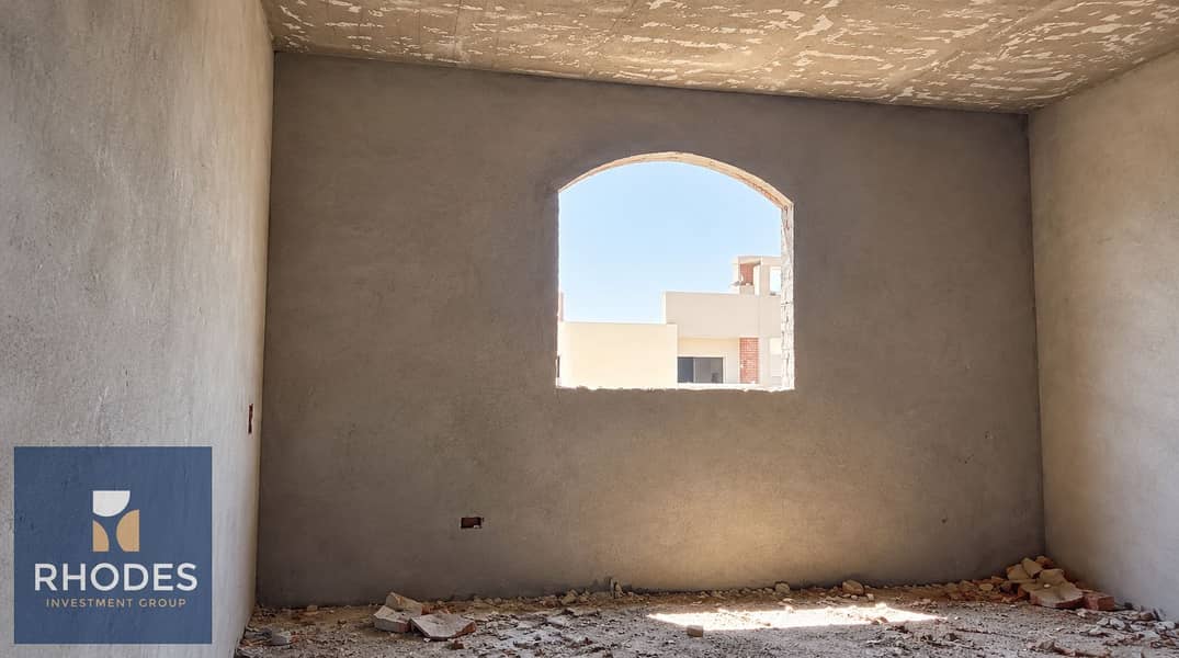 11 Unfinished Room with Arched. png