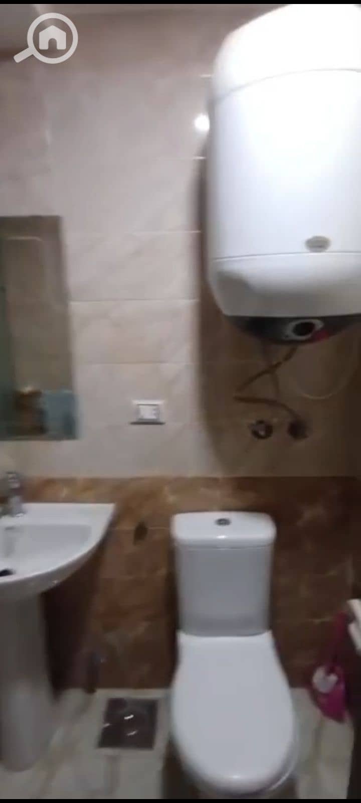 8 1000109608. jpg