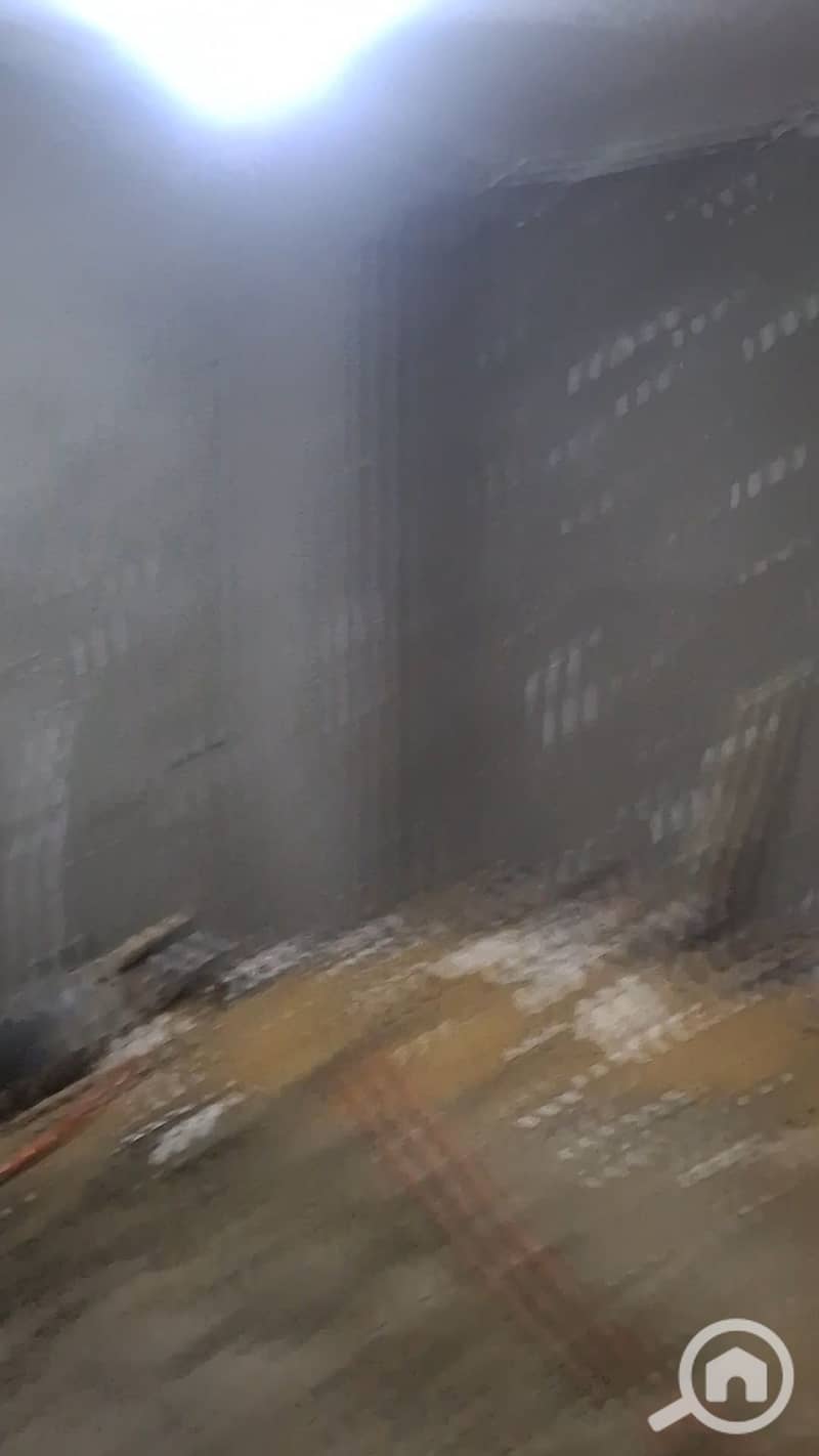 8 1000489408. jpg