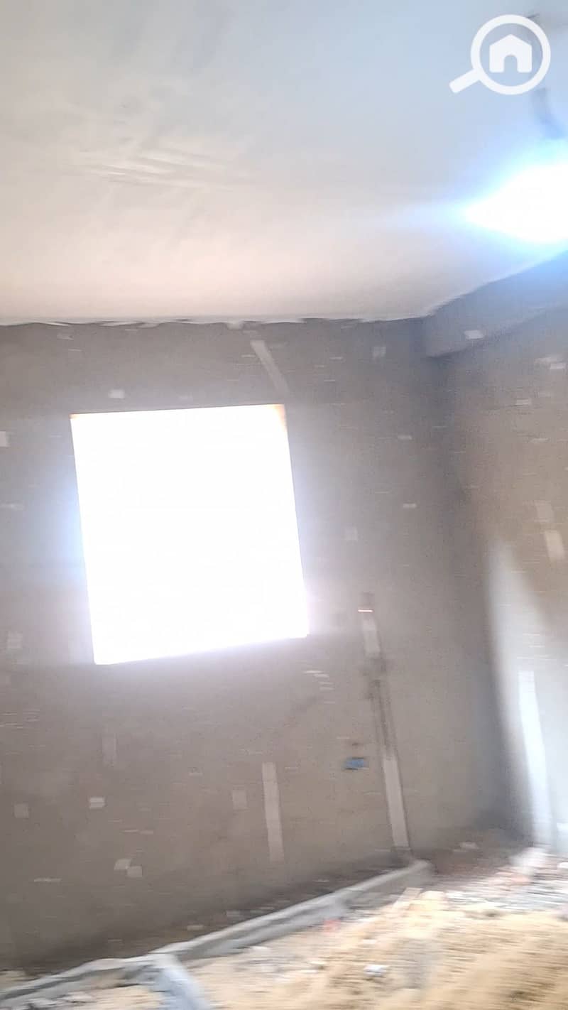 24 1000489404. jpg