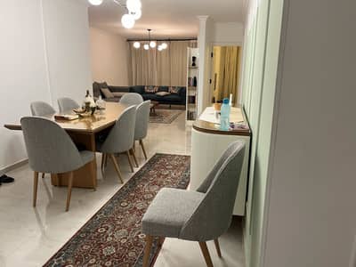 3 Bedroom Flat for Sale in Zahraa Al Maadi, Cairo - شقة سوبر لوكس ١٤٠م للبيع في بيتشو أمريكان سيتي - بجراج لعربيتين